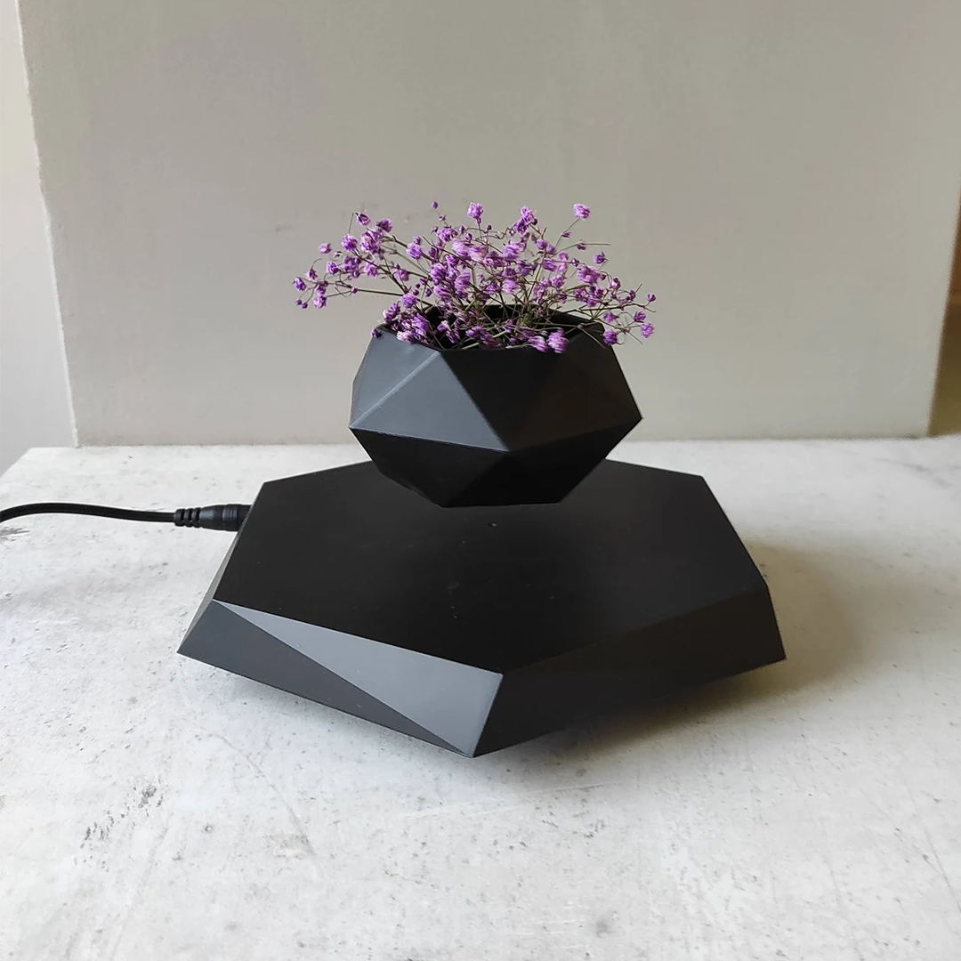 Levitating Plant Pot: Black